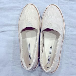 Toms size 7 canvas slip ons - never worn